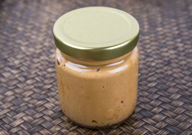 Fıstık ezmesi Mason kavanoza