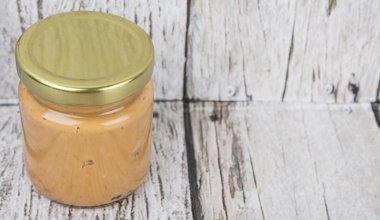 Fıstık ezmesi Mason kavanoza