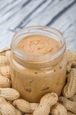 Fıstık ve fıstık ezmesi