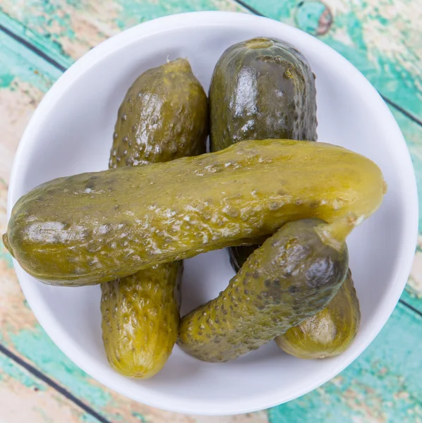 Dill Pickles em White Bowl — Fotografia de Stock