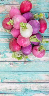 Renkli turp sebze karışımı