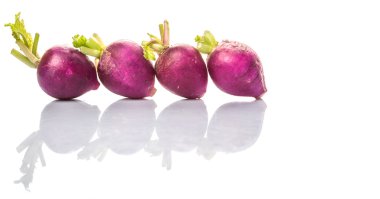 Küçük mor turp sebze