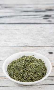 Kurumuş yeşil çay yaprakları