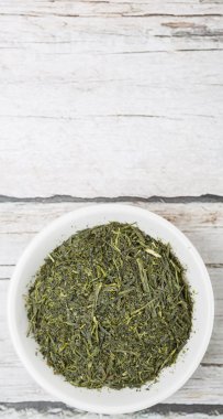 Kurumuş yeşil çay yaprakları