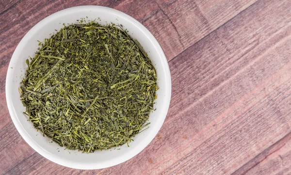 Getrocknete grüne Teeblätter — Stockfoto