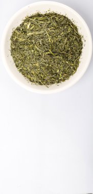 Kurumuş yeşil çay yaprakları