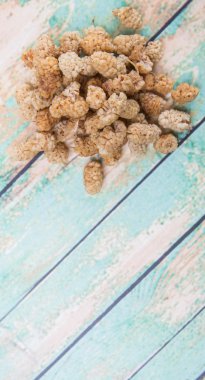 kurutulmuş beyaz dut