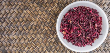 Kurutulmuş Hibiscus çay yaprakları