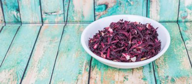 Kurutulmuş Hibiscus çay yaprakları