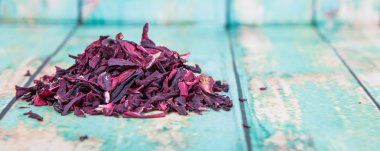 Kurutulmuş Hibiscus çay yaprakları