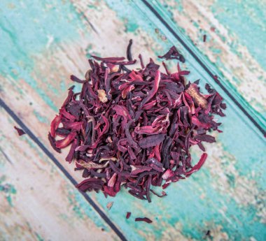 Kurutulmuş Hibiscus çay yaprakları