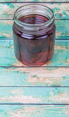 Akçaağaç şurubu Mason kavanoza