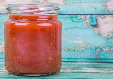 Spagetti sosu Mason kavanoz
