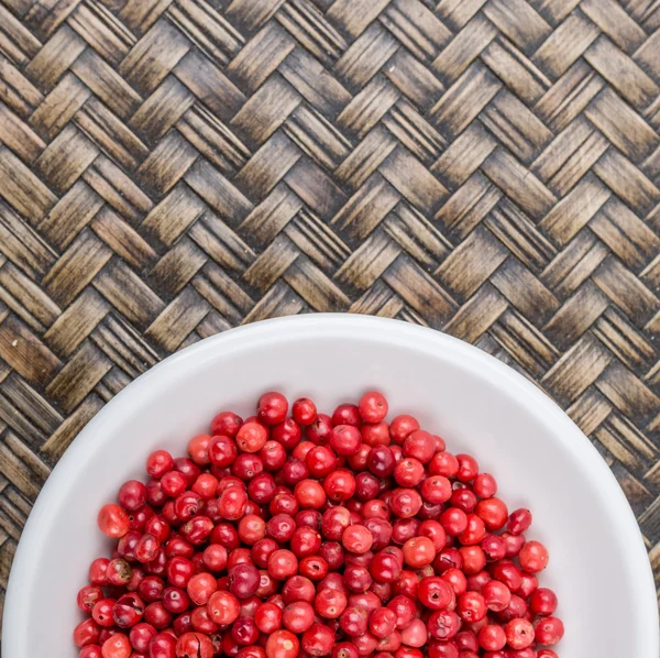 Pink Peppercorn In White Bowl — Stock Photo, Image