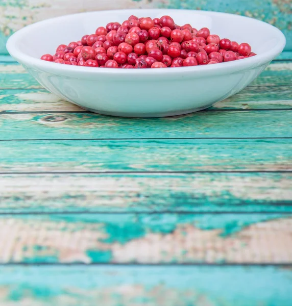 Pembe biber beyaz kase — Stok fotoğraf