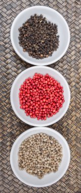 Karabiber beyaz kase