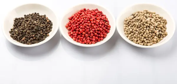 Peppercorns In White Bowl — Stock Photo, Image