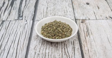 kurutulmuş oğul otu