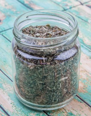 kurutulmuş oğul otu