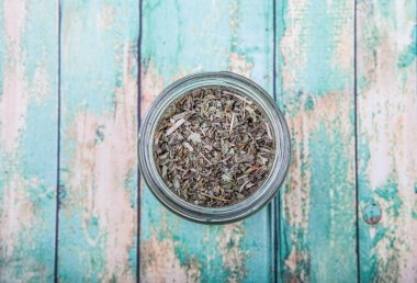 kurutulmuş oğul otu