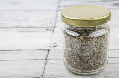 kurutulmuş oğul otu