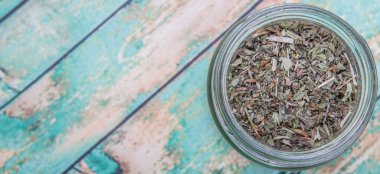 kurutulmuş oğul otu