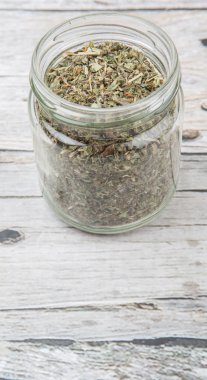 kurutulmuş oğul otu