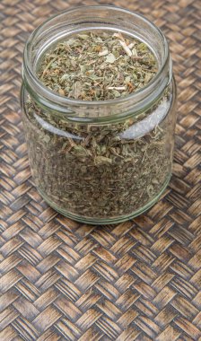 kurutulmuş oğul otu