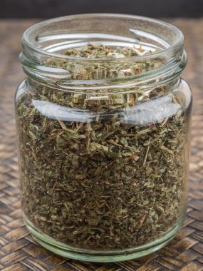 kurutulmuş oğul otu