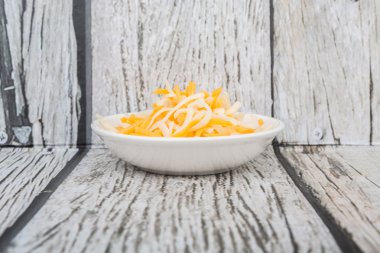 Rendelenmiş Mozzarella ve kaşar peyniri