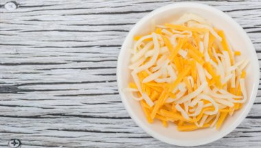 Rendelenmiş Mozzarella ve kaşar peyniri