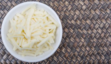 Rendelenmiş mozzarella peyniri