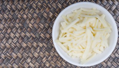 Rendelenmiş mozzarella peyniri