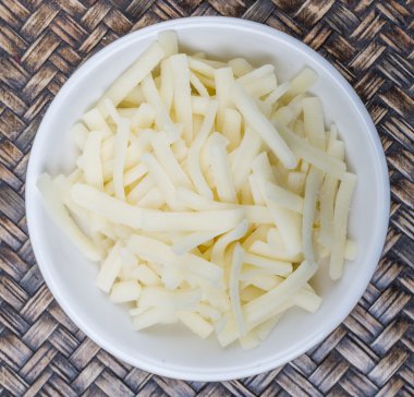 Rendelenmiş mozzarella peyniri