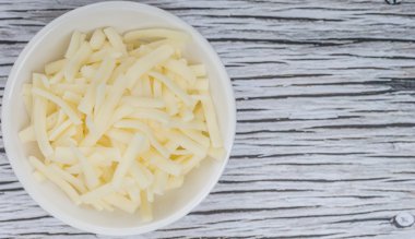 Rendelenmiş mozzarella peyniri