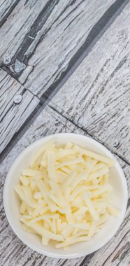 Rendelenmiş mozzarella peyniri