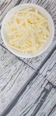 Rendelenmiş mozzarella peyniri