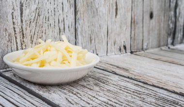 Rendelenmiş mozzarella peyniri