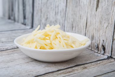 Rendelenmiş mozzarella peyniri