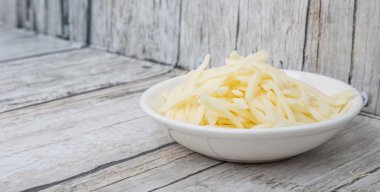 Rendelenmiş mozzarella peyniri