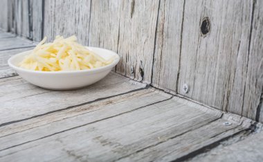 Rendelenmiş mozzarella peyniri