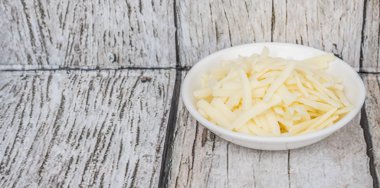 Rendelenmiş mozzarella peyniri