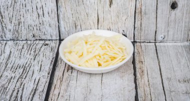 Rendelenmiş mozzarella peyniri