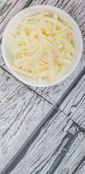 Rendelenmiş mozzarella peyniri