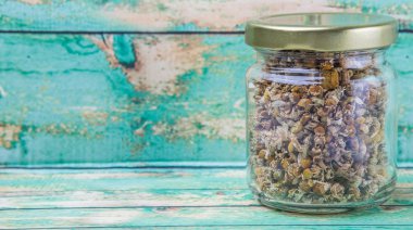 Kurutulmuş papatya bitkisel çay