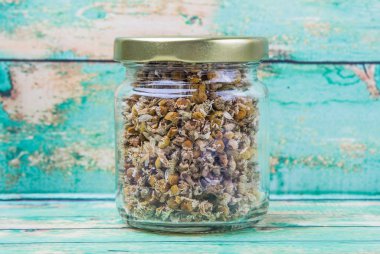 Kurutulmuş papatya bitkisel çay