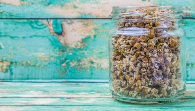 Kurutulmuş papatya bitkisel çay