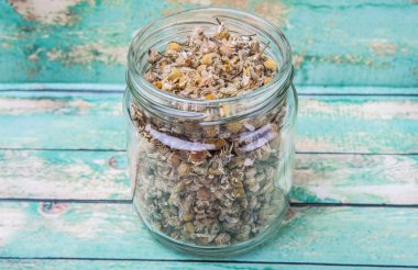 Kurutulmuş papatya bitkisel çay