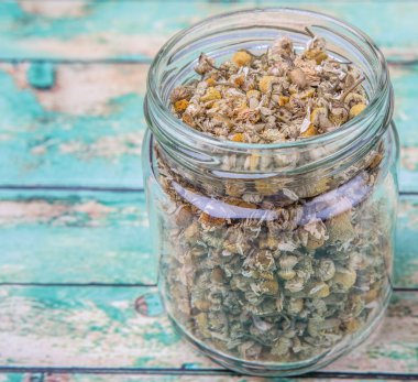 Kurutulmuş papatya bitkisel çay