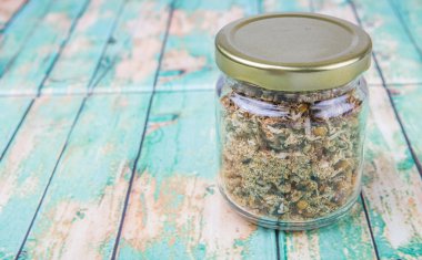 Kurutulmuş papatya bitkisel çay